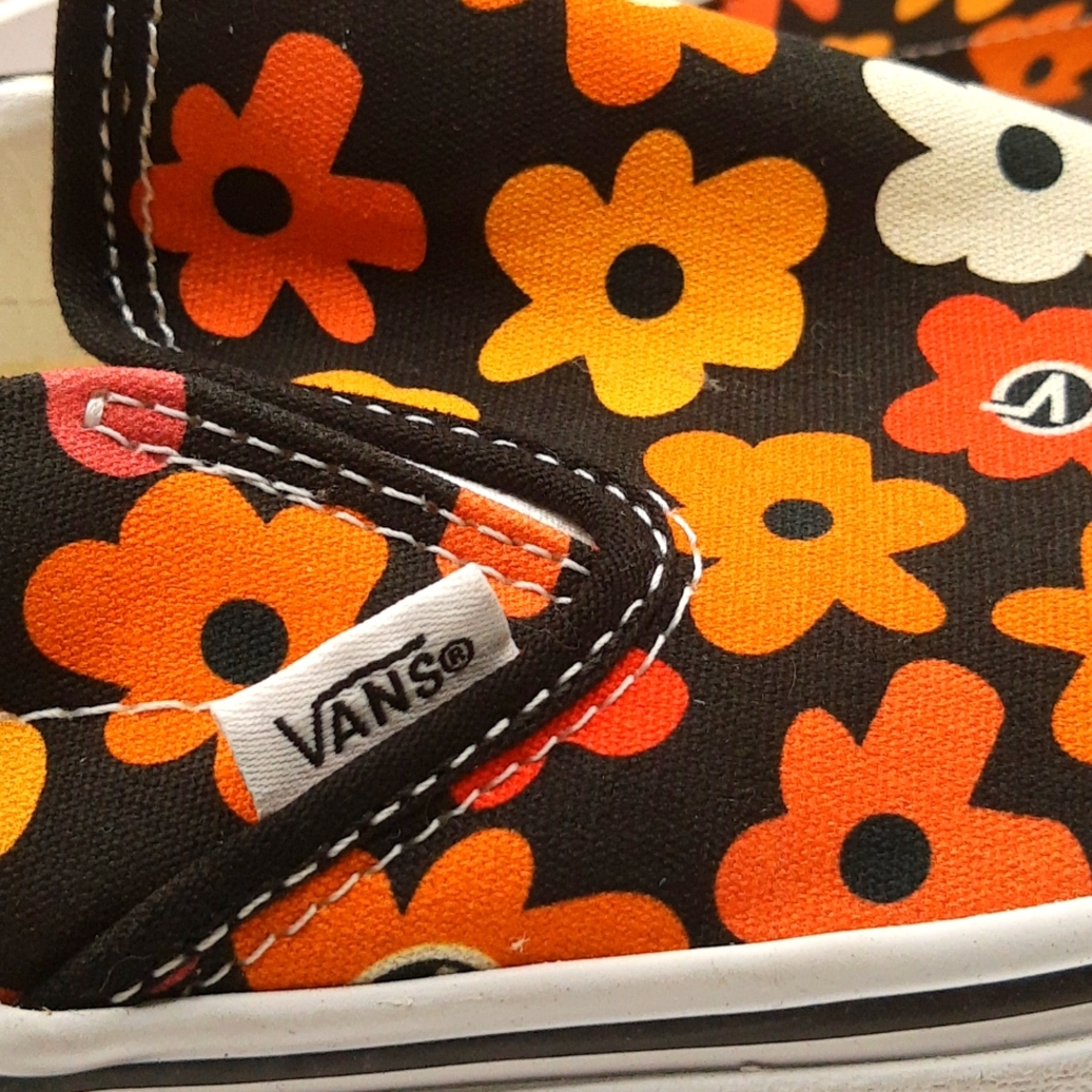 Vans Sk8-Low Slip-On Classic Canvas Skateboard Sneaker Flower Print Men 11 NWOB - Picture 6 of 11
